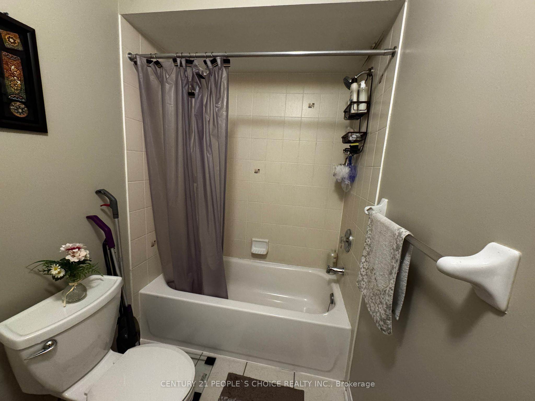 409 Aspendale Crescent Upper-bedroom Property Photo 6