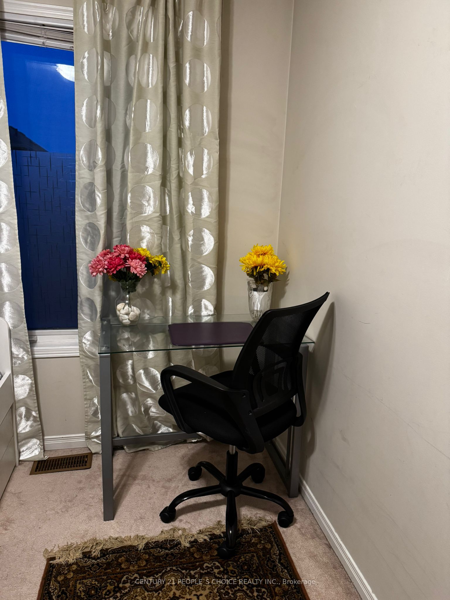 409 Aspendale Crescent Upper-bedroom Property Photo 7