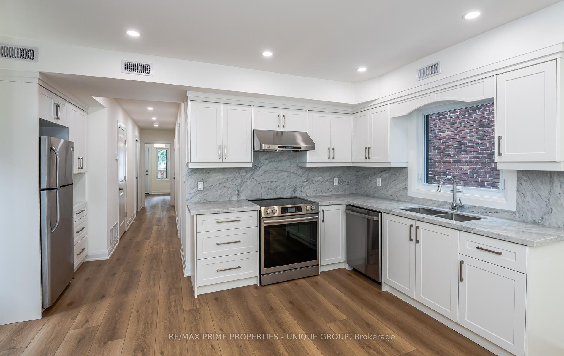 45 Astoria Avenue 2 Property Photo 8