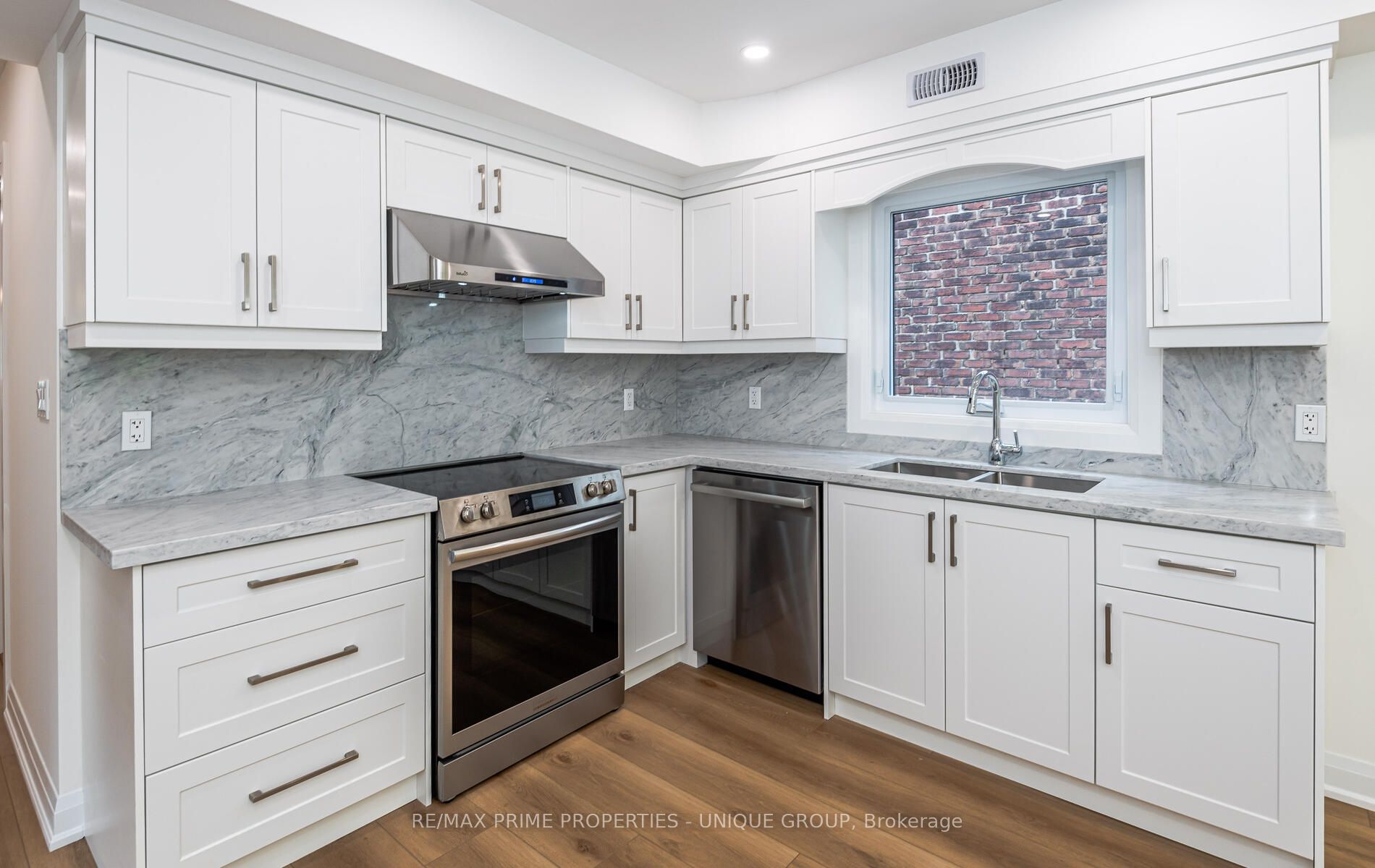 45 Astoria Avenue 2 Property Photo 9