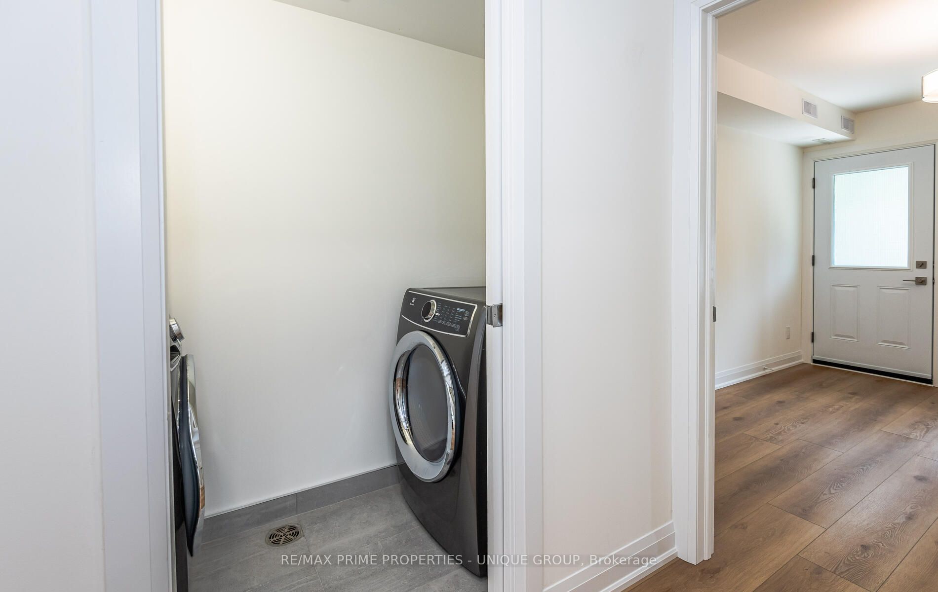 45 Astoria Avenue 2 Property Photo 20