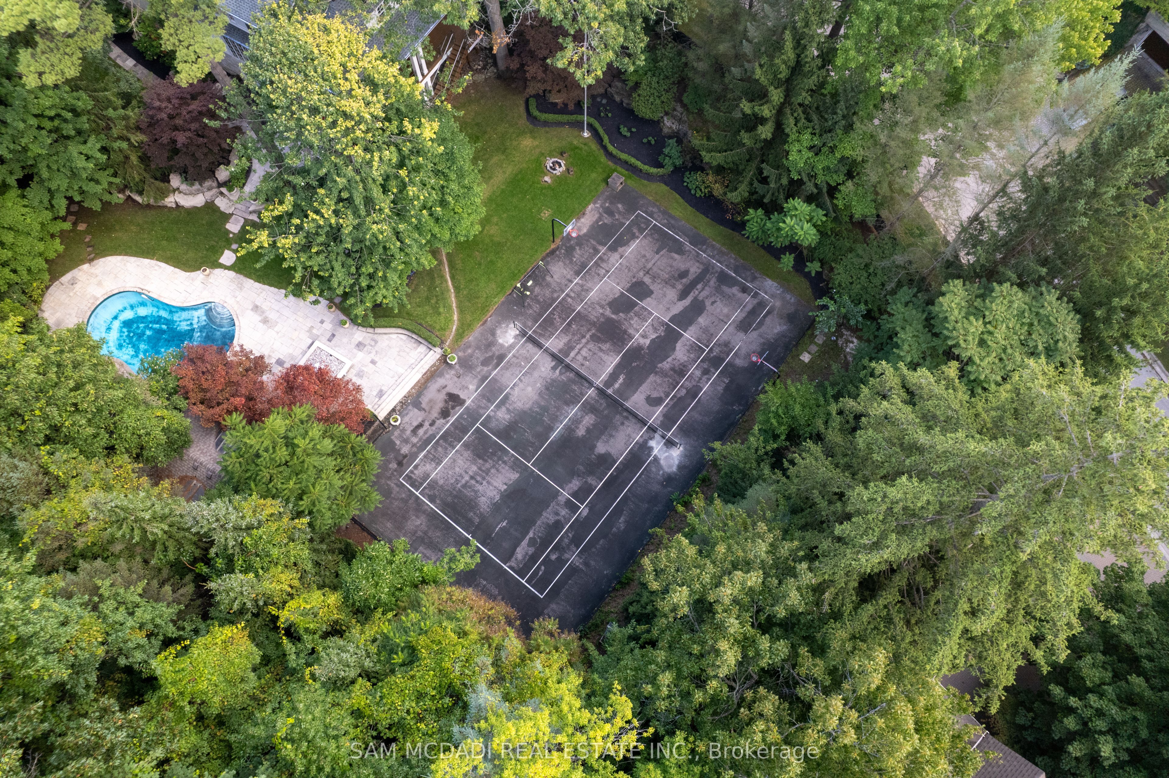 2035 Heartwood Court Property Photo 4