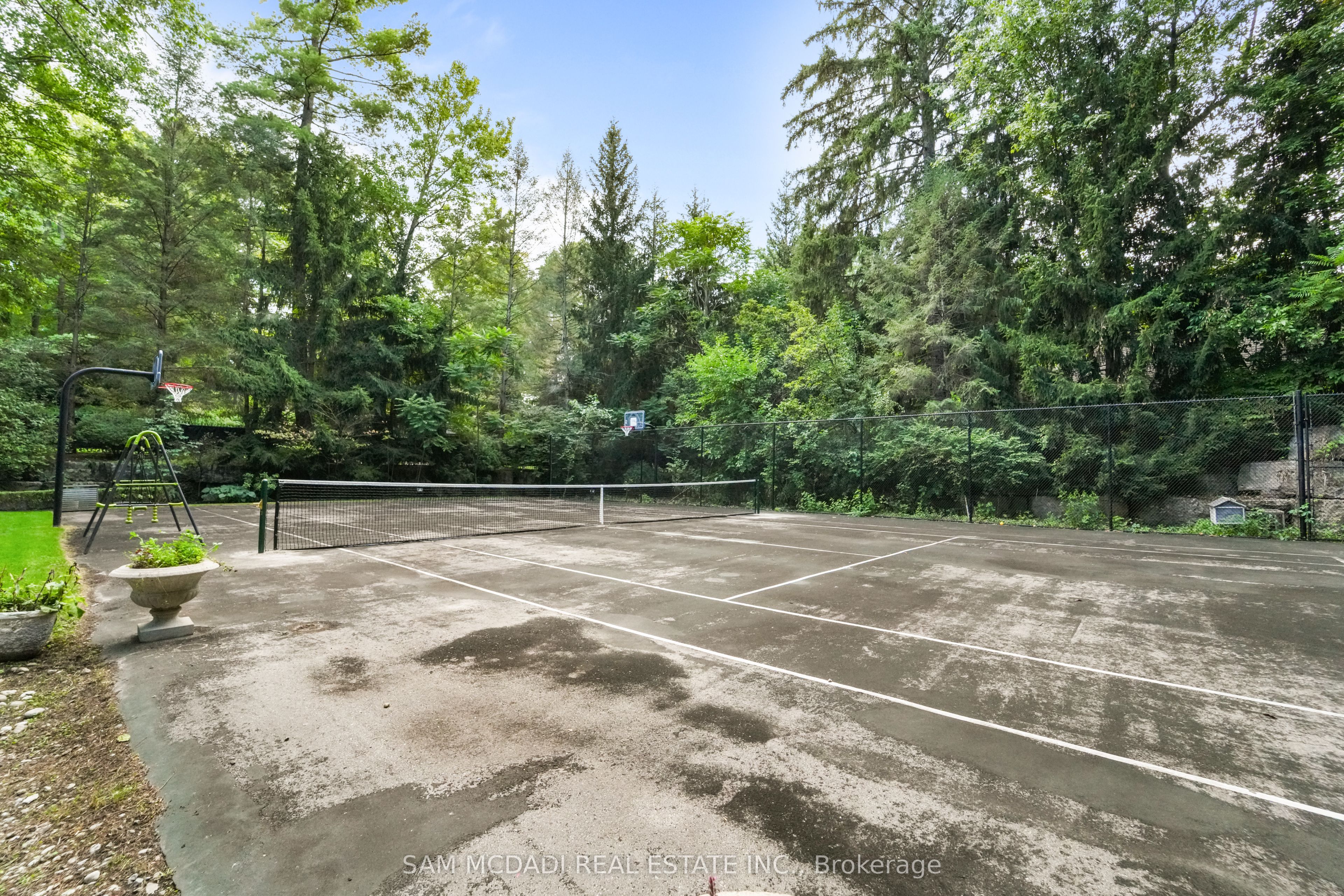 2035 Heartwood Court Property Photo 6