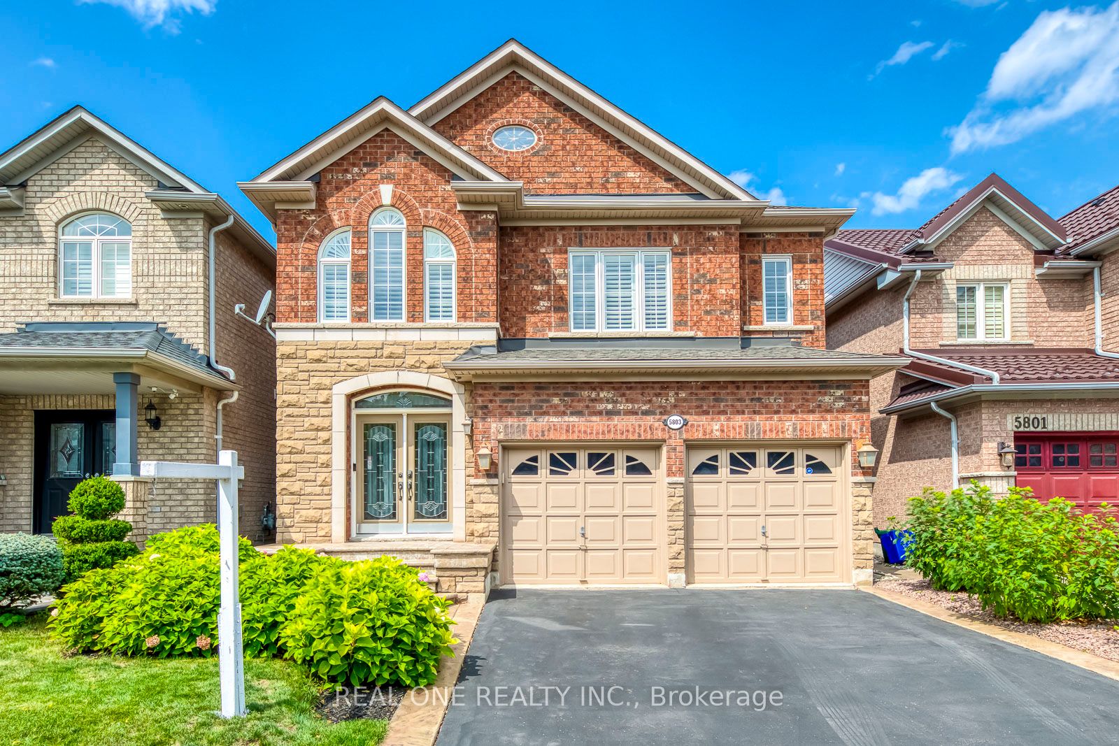 5803 Page Crescent Property Photo 1