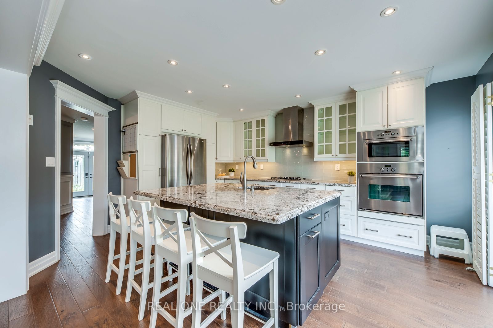 5803 Page Crescent Property Photo 11