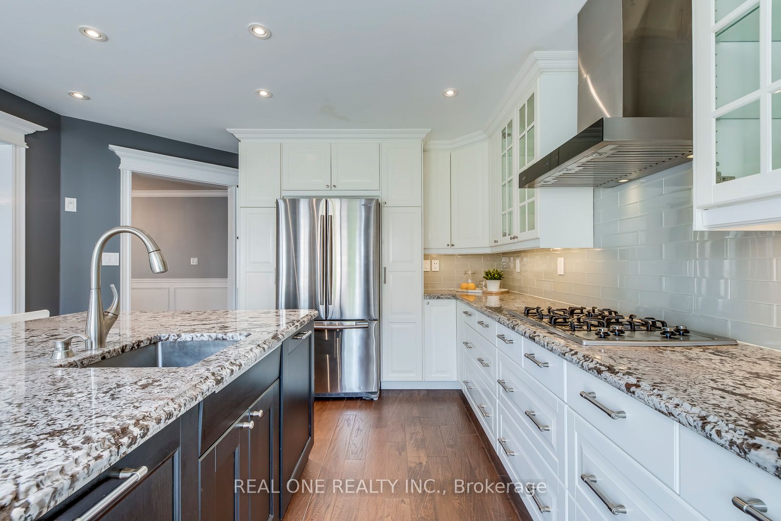 5803 Page Crescent Property Photo 12