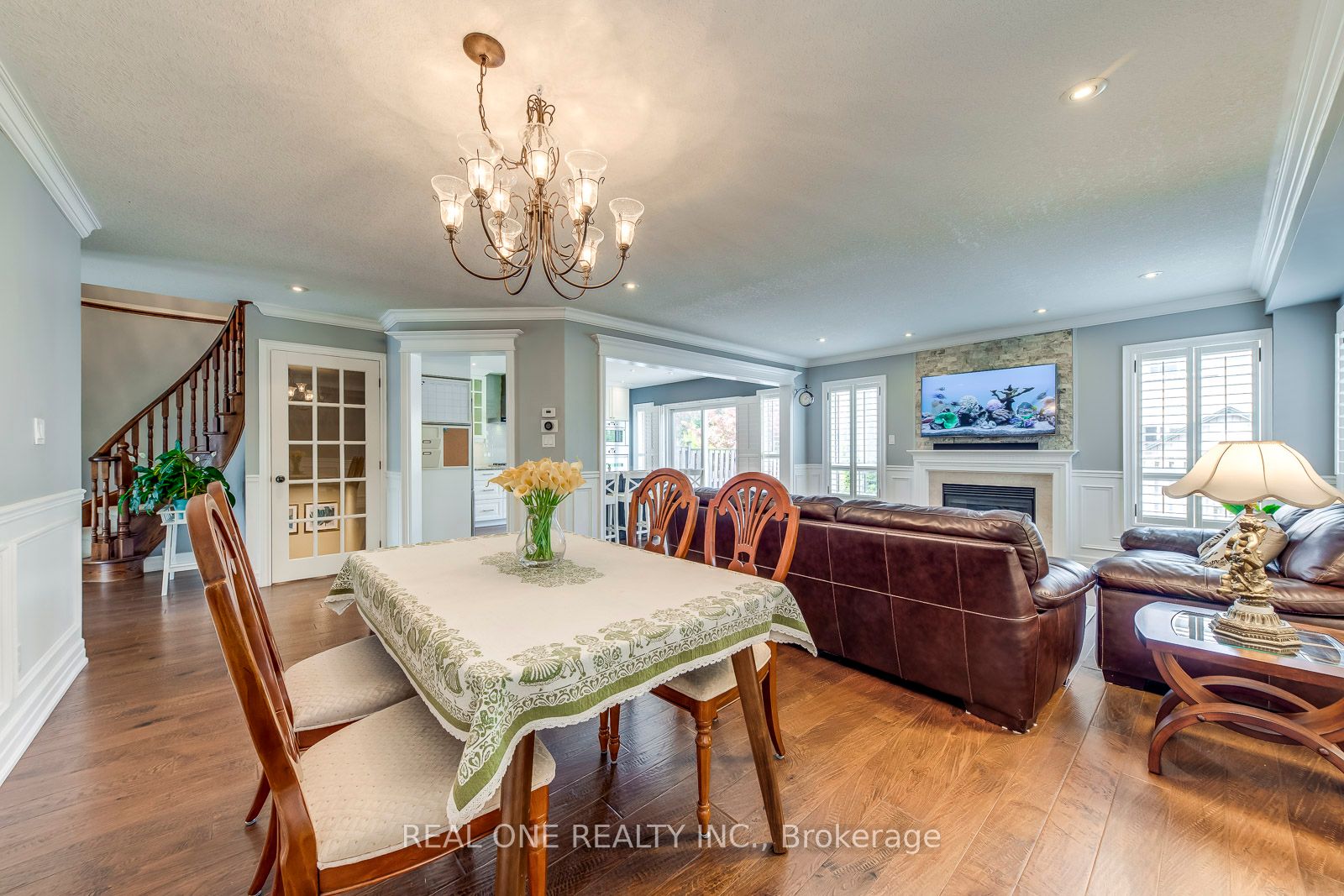 5803 Page Crescent Property Photo 17