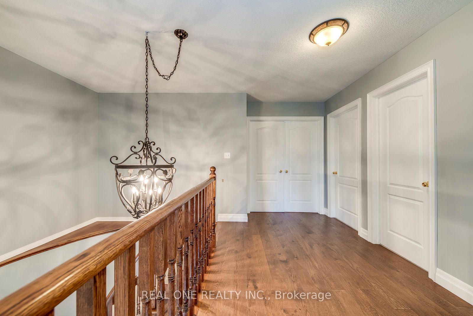 5803 Page Crescent Property Photo 22