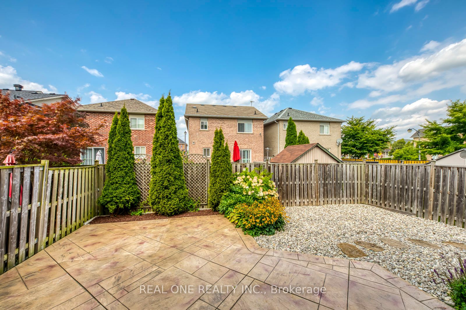 5803 Page Crescent Property Photo 43