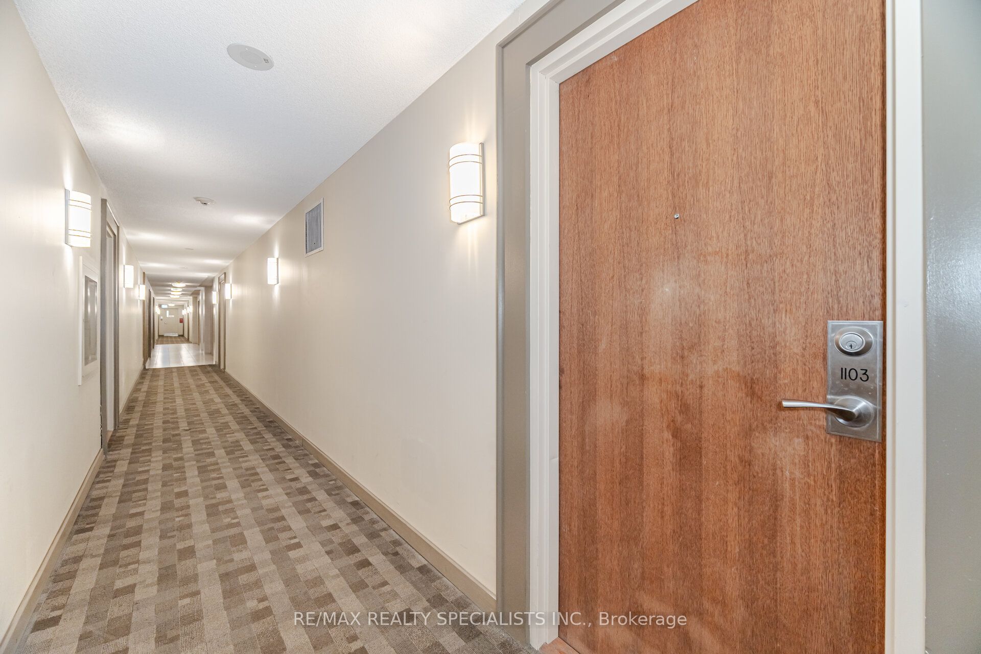 215 Queen Street E 1103 Property Photo 4