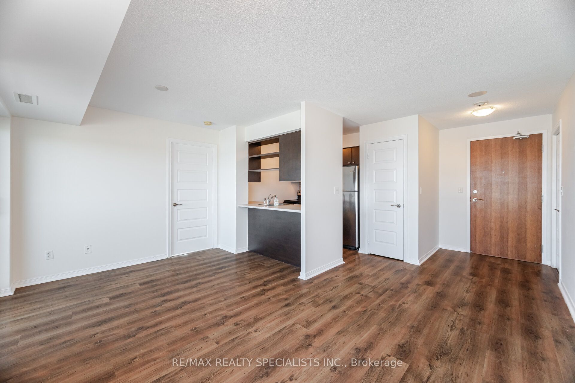 215 Queen Street E 1103 Property Photo 7