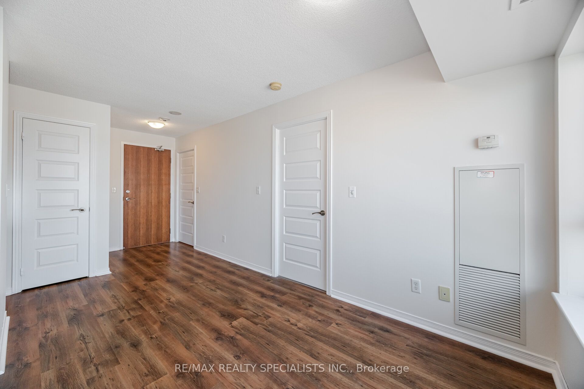 215 Queen Street E 1103 Property Photo 8