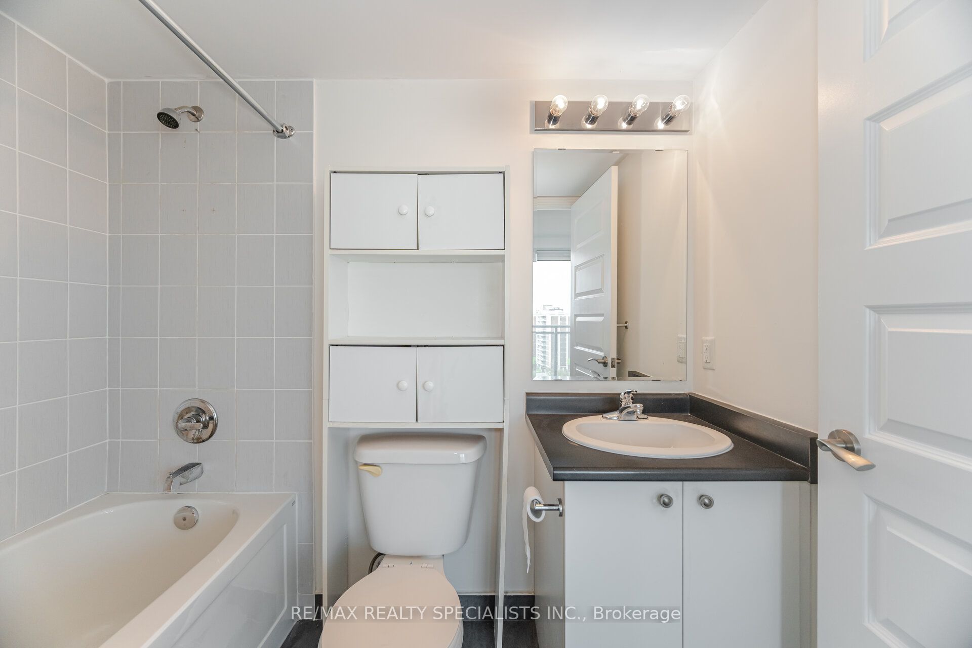 215 Queen Street E 1103 Property Photo 19