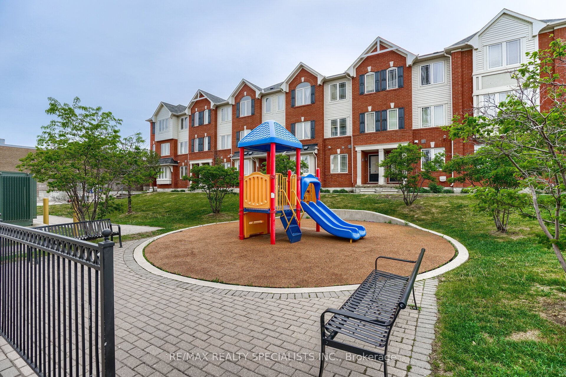 215 Queen Street E 1103 Property Photo 44