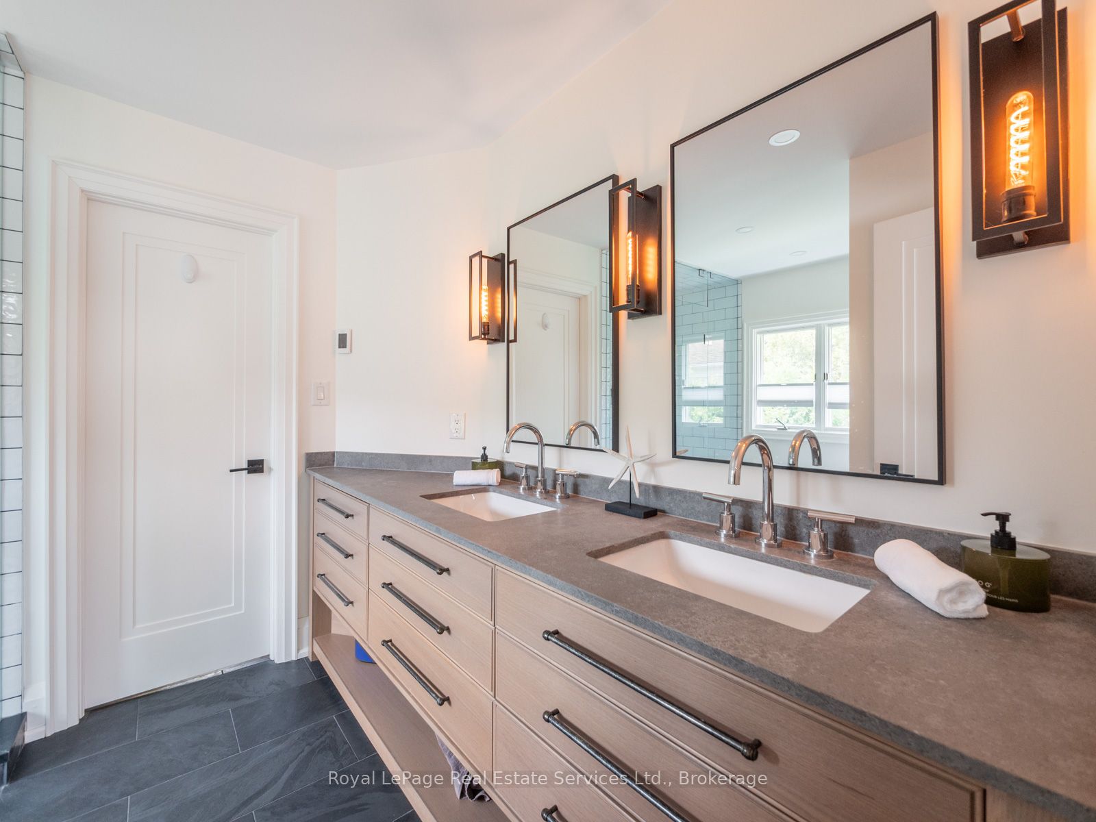 74 West Street Property Photo 25