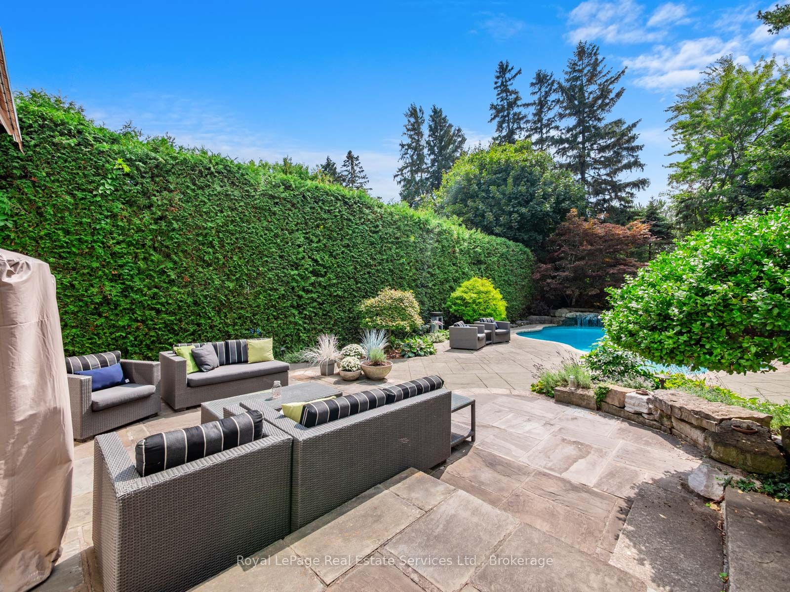 74 West Street Property Photo 40