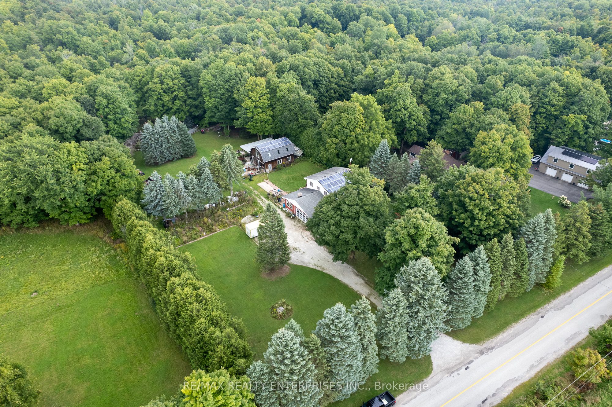 12909 5th Line Property Photo 1