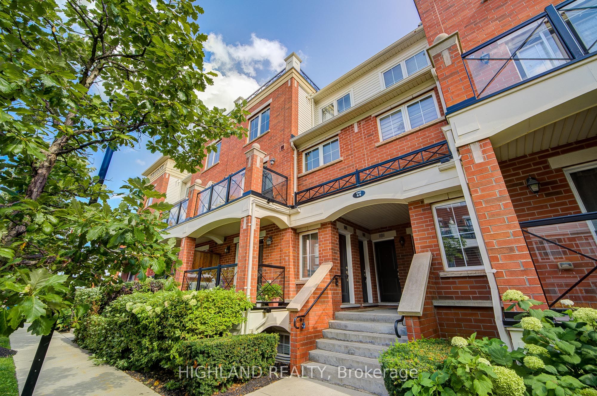 2460 Post Road 7 Property Photo 1