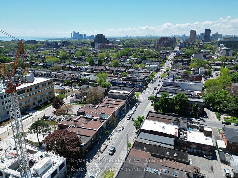 10-22 Pauline Avenue Property Photo 5