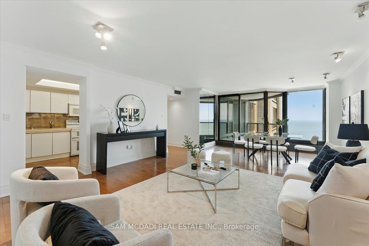 2045 Lake Shore Boulevard W 1605 Property Photo 7