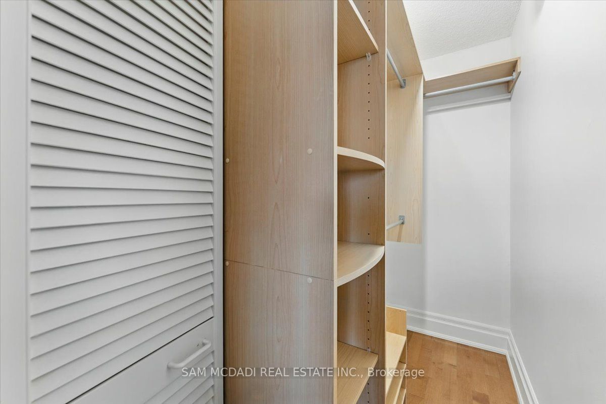 2045 Lake Shore Boulevard W 1605 Property Photo 23