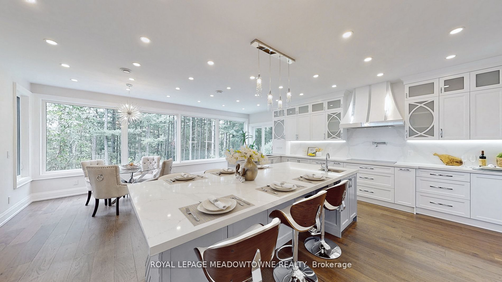 13867 Heritage Road Property Photo 8