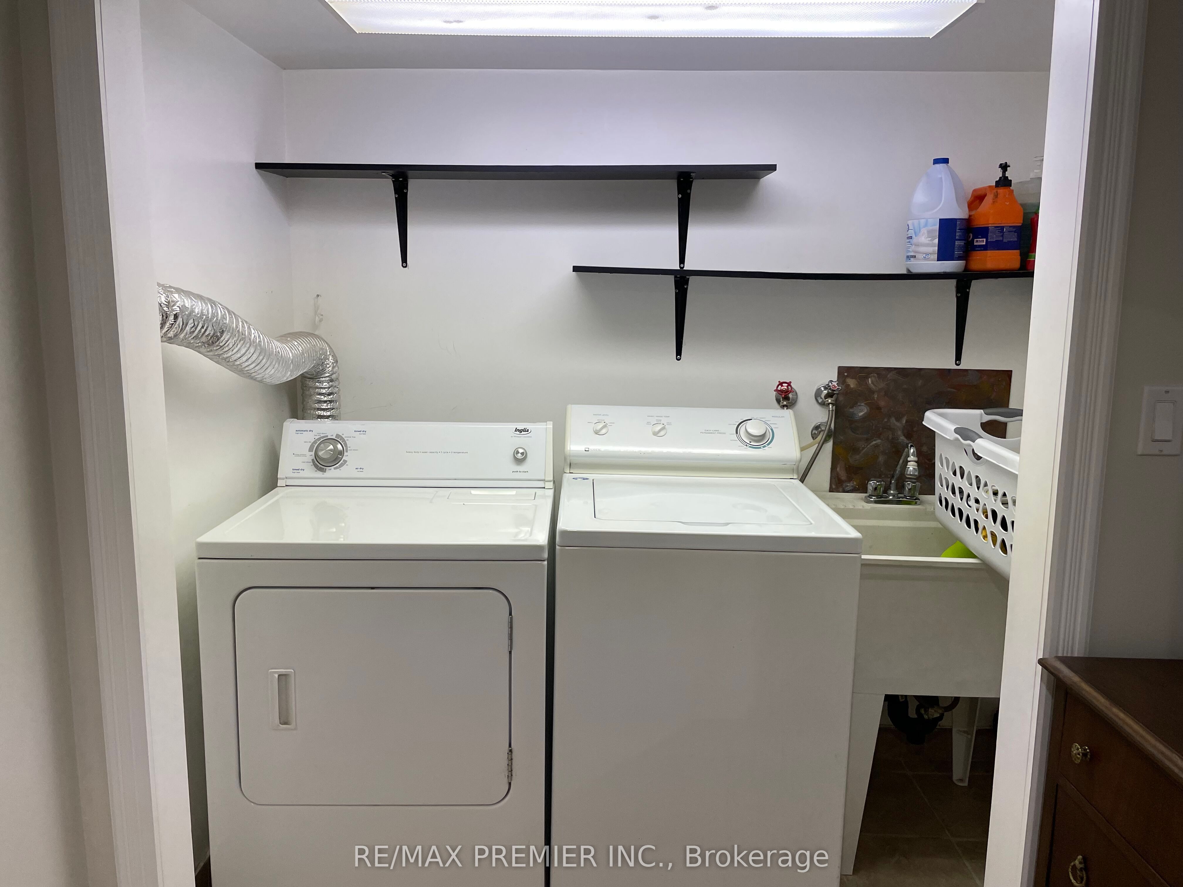 51 Portage Avenue Bsmt Property Photo 12