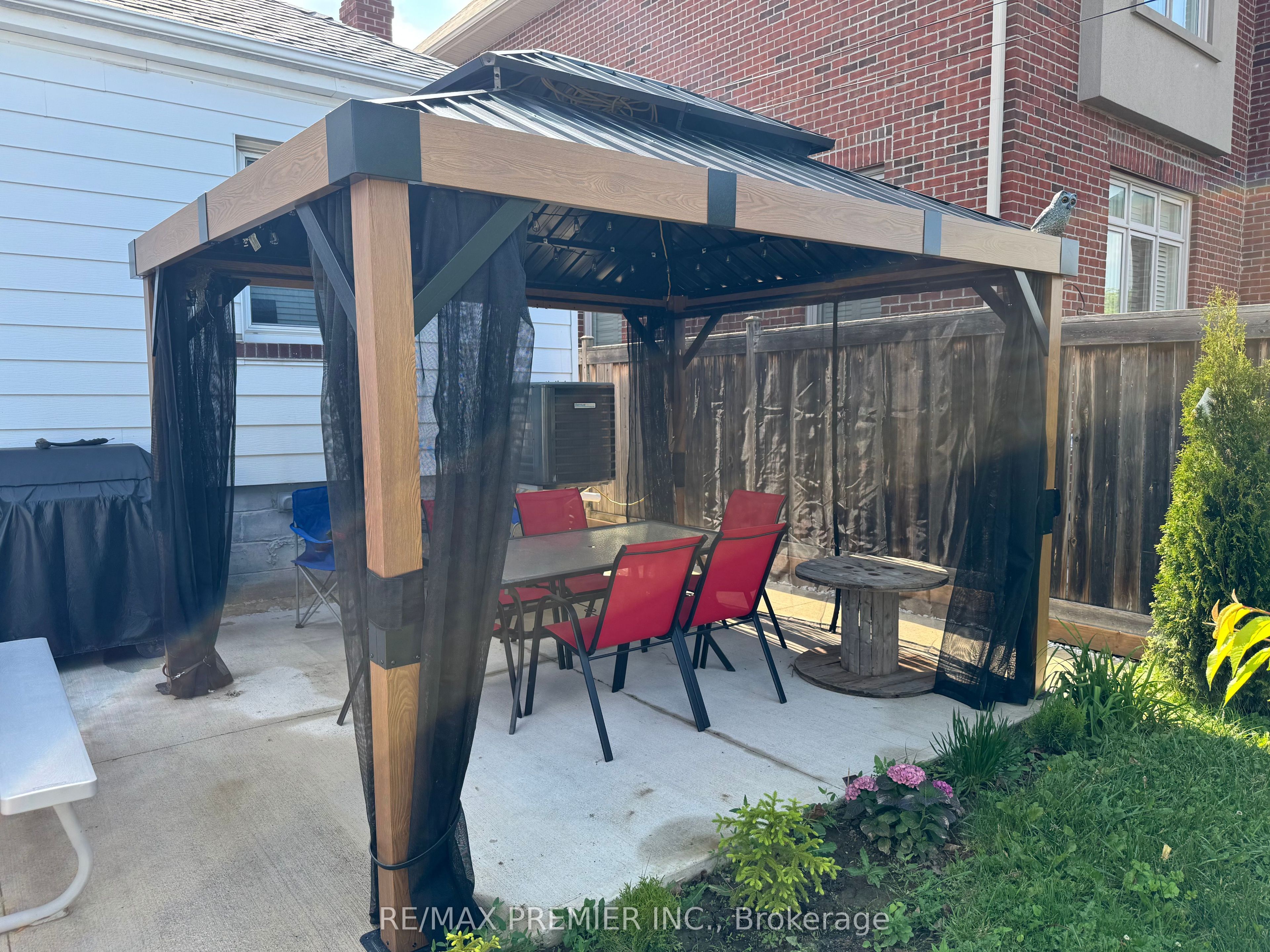 51 Portage Avenue Bsmt Property Photo 13