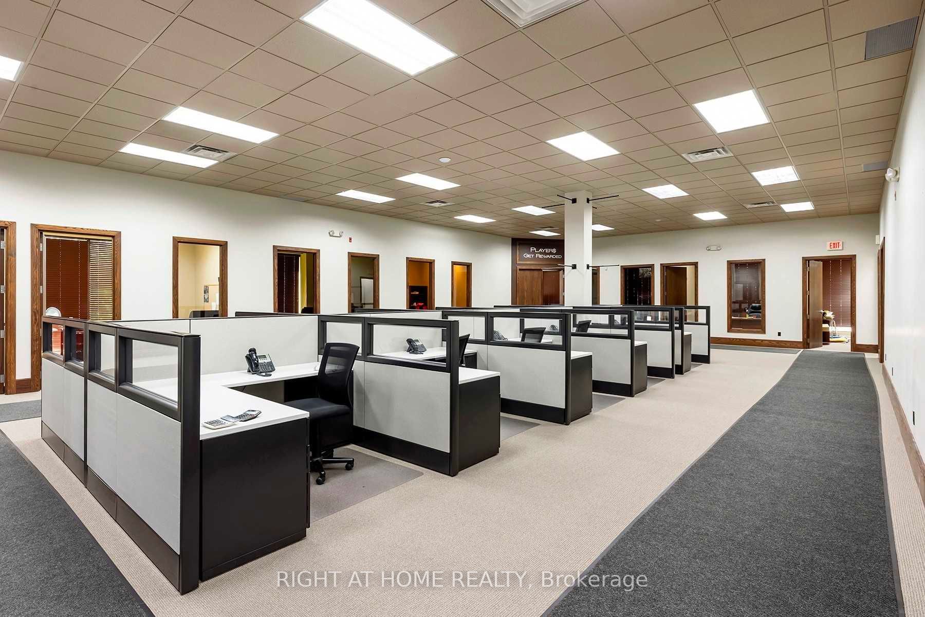 2556 Meadowpine Boulevard Property Photo 1