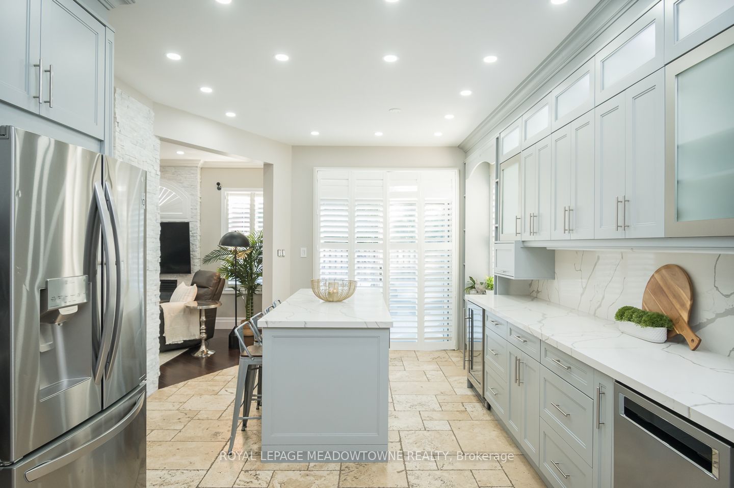 371 Alexander Crescent Property Photo 4