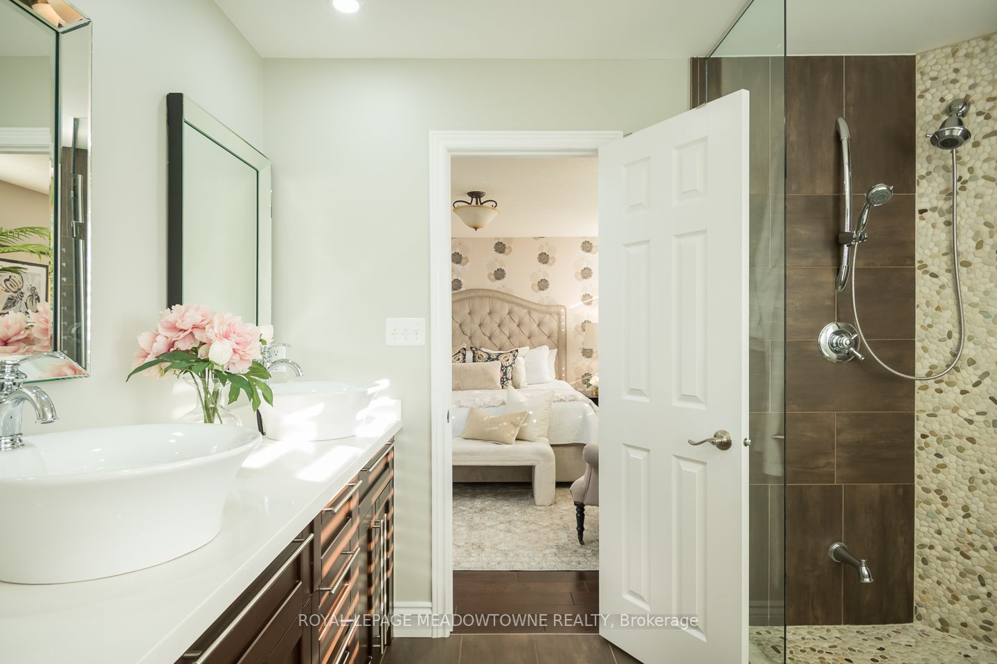 371 Alexander Crescent Property Photo 13