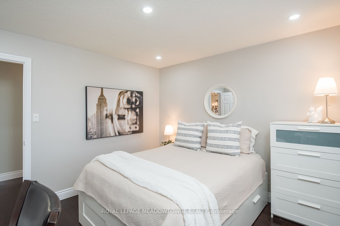 371 Alexander Crescent Property Photo 17