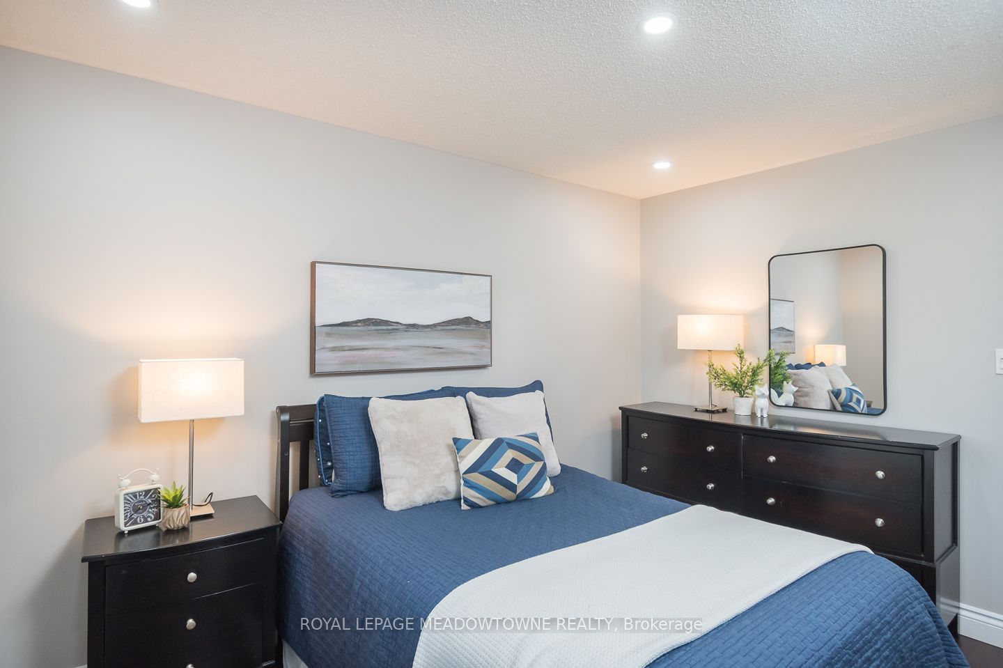 371 Alexander Crescent Property Photo 19