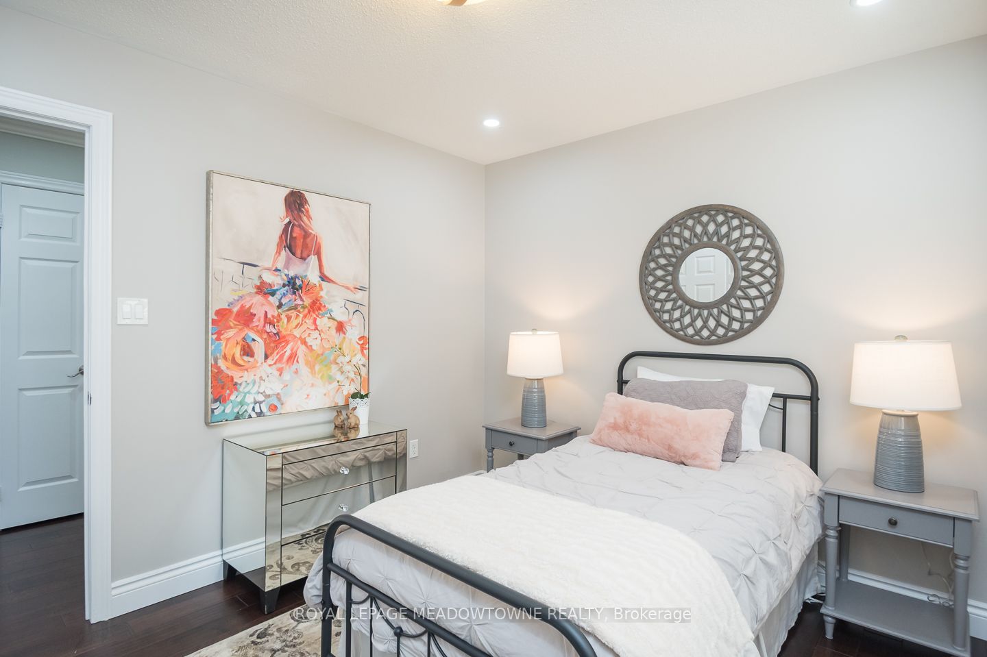 371 Alexander Crescent Property Photo 21