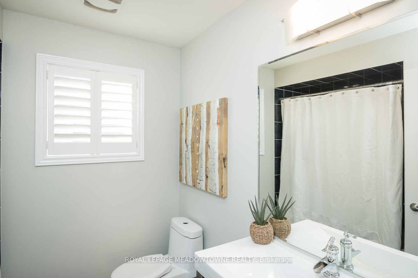 371 Alexander Crescent Property Photo 23