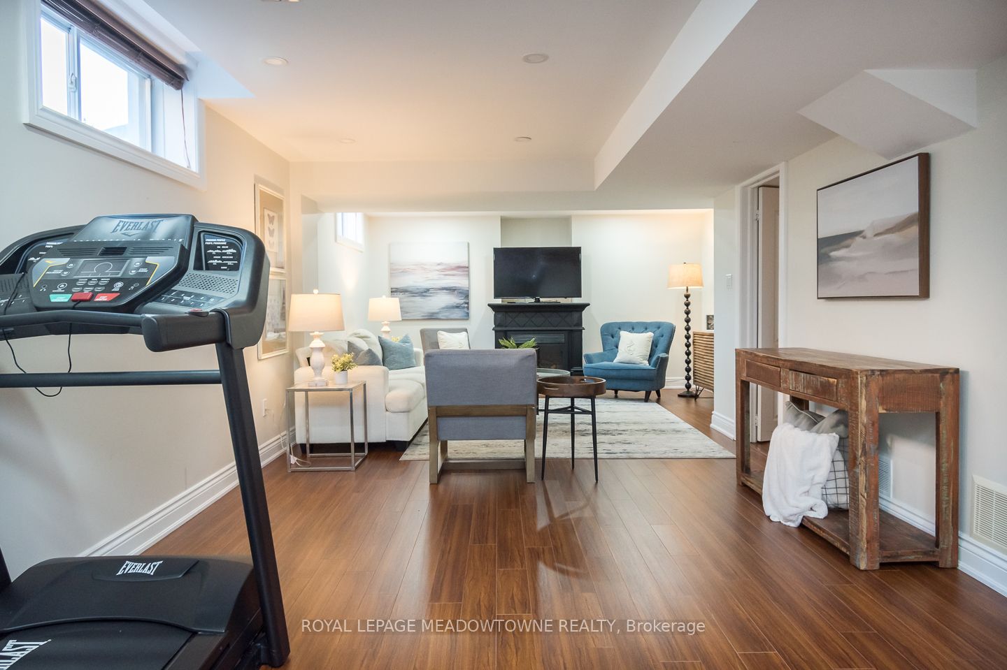 371 Alexander Crescent Property Photo 25