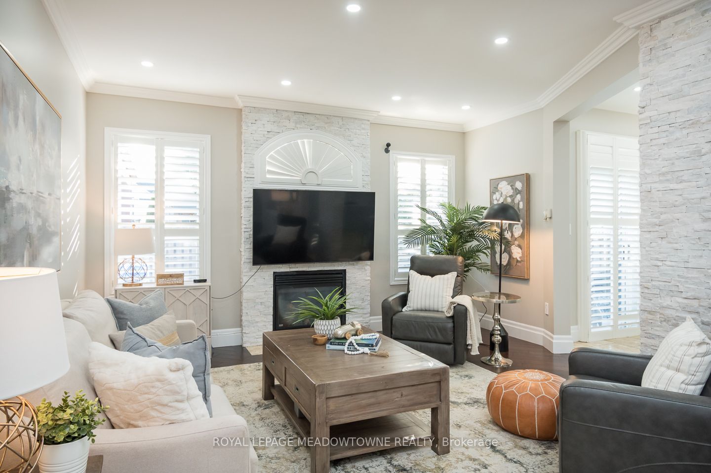 371 Alexander Crescent Property Photo 38