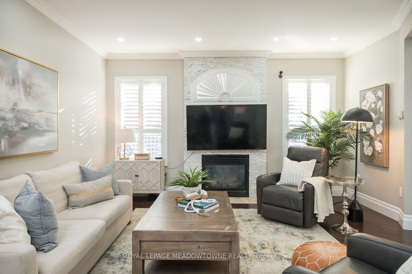 371 Alexander Crescent Property Photo 39