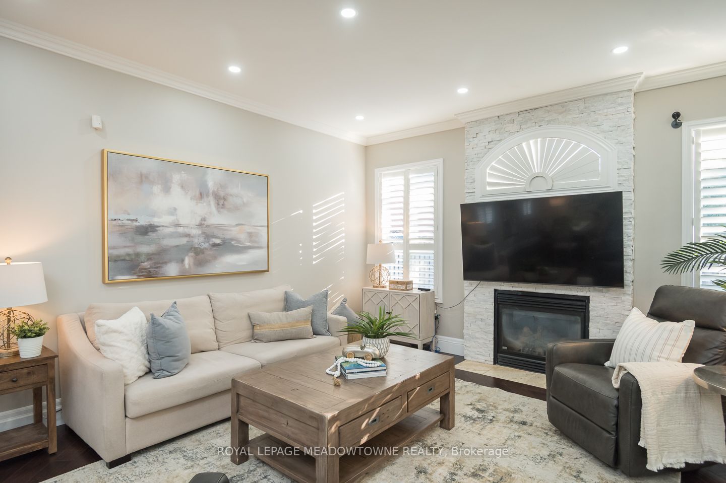 371 Alexander Crescent Property Photo 40