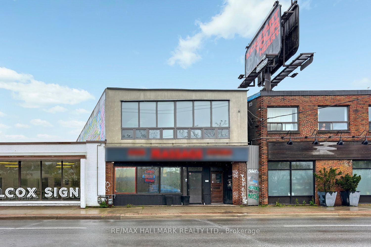 3631 Dundas Street W Property Photo 1