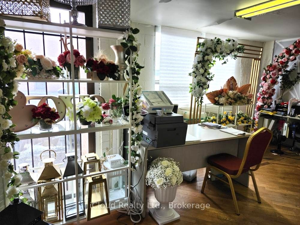 781 Main Street E 29 Property Photo 8