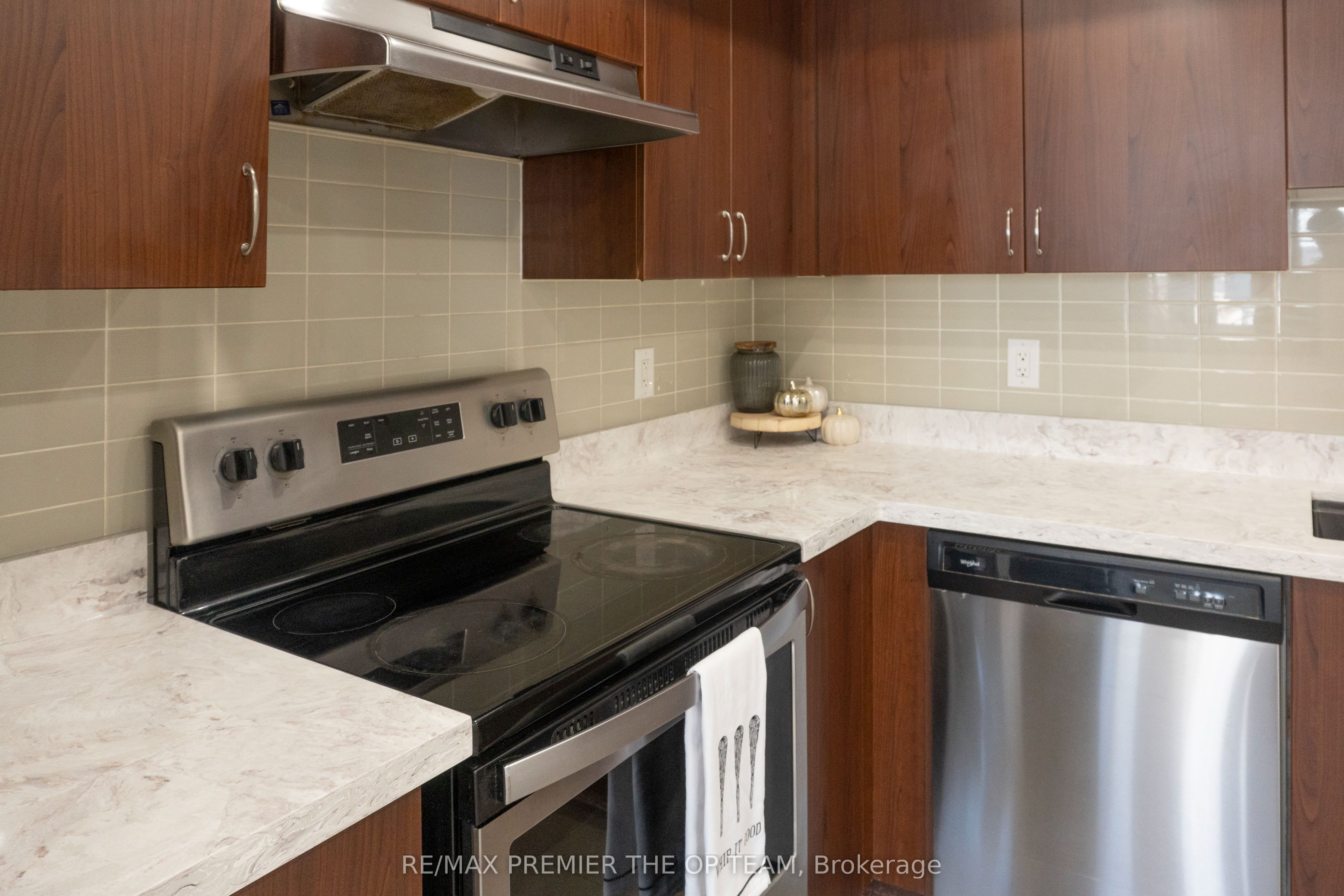 250 Sunny Meadow Boulevard 120 Property Photo 5