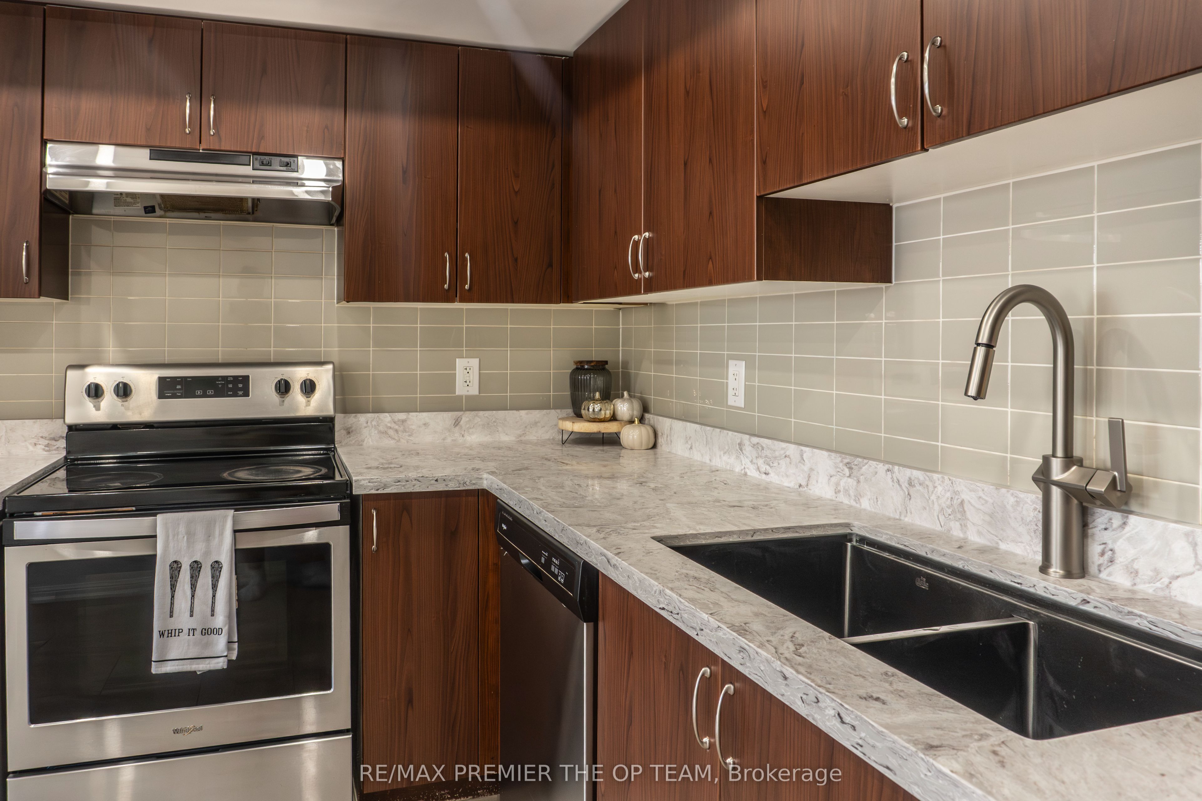 250 Sunny Meadow Boulevard 120 Property Photo 8