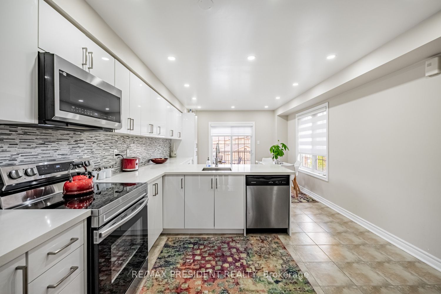 10 Shiraz Drive Property Photo 12