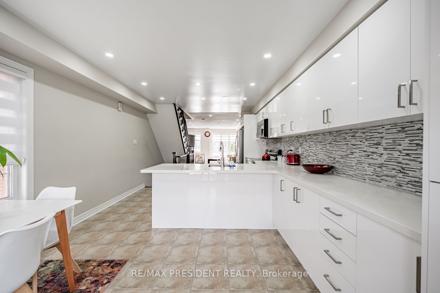 10 Shiraz Drive Property Photo 13