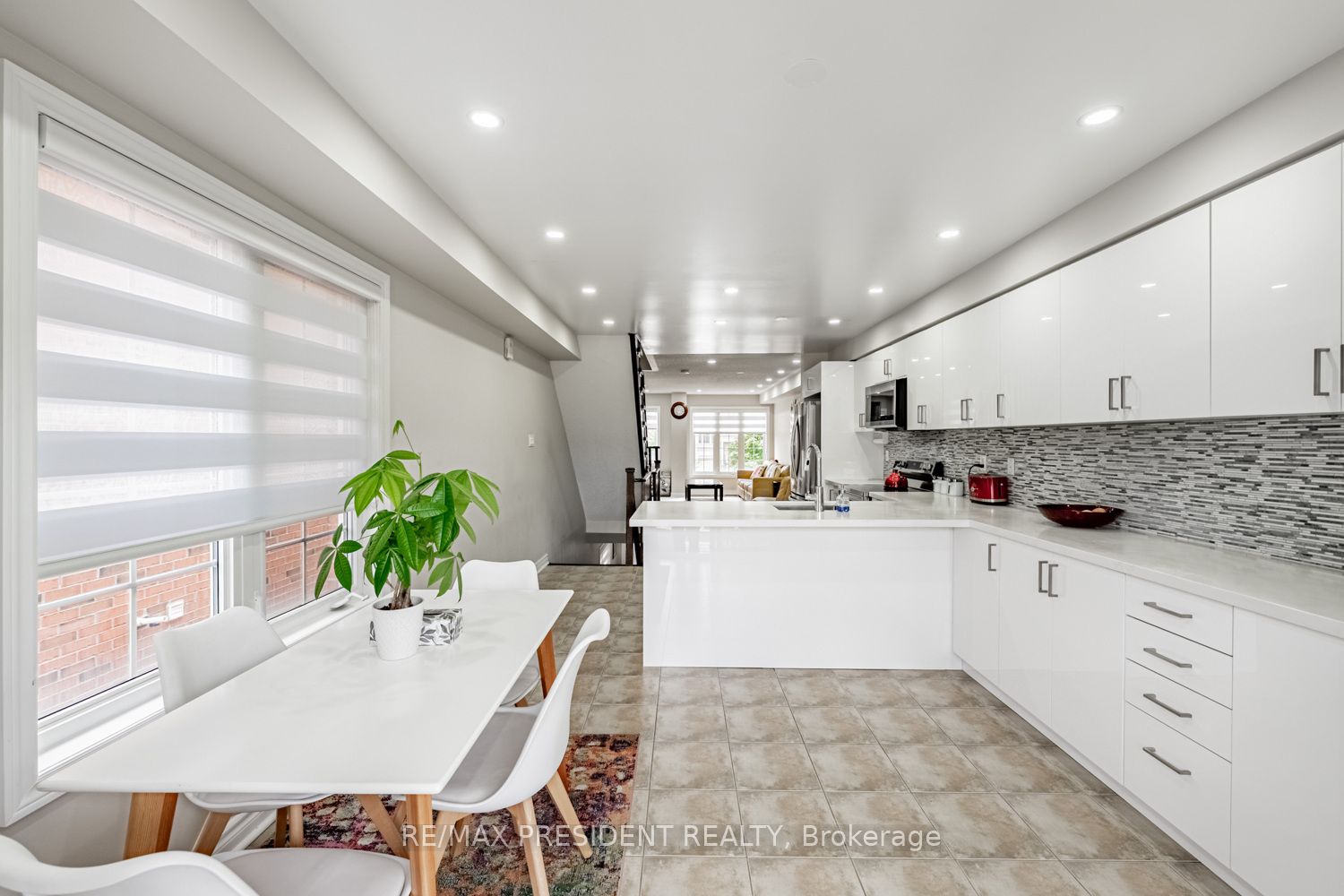 10 Shiraz Drive Property Photo 14