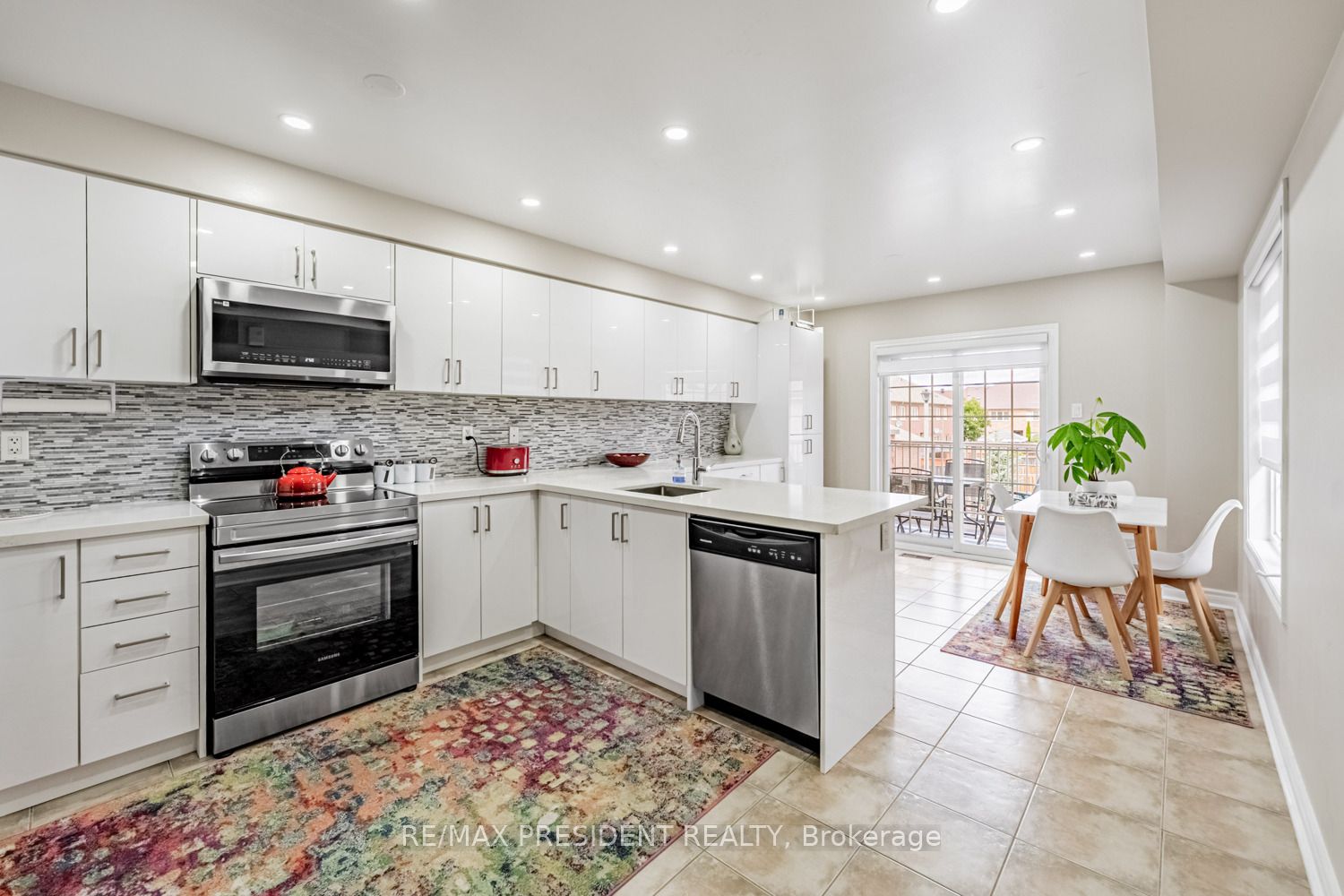 10 Shiraz Drive Property Photo 15