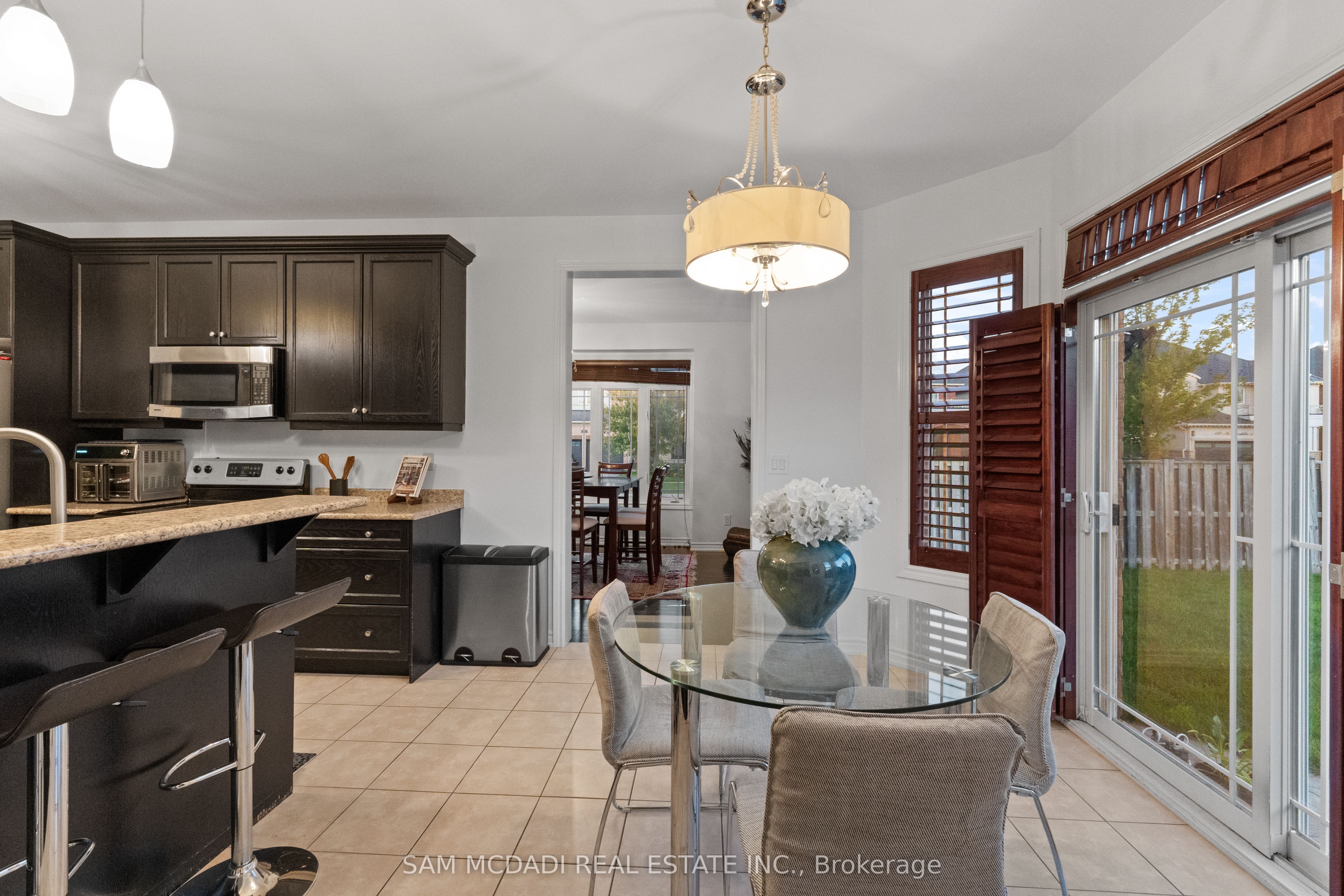 700 Serafini Crescent Property Photo 9