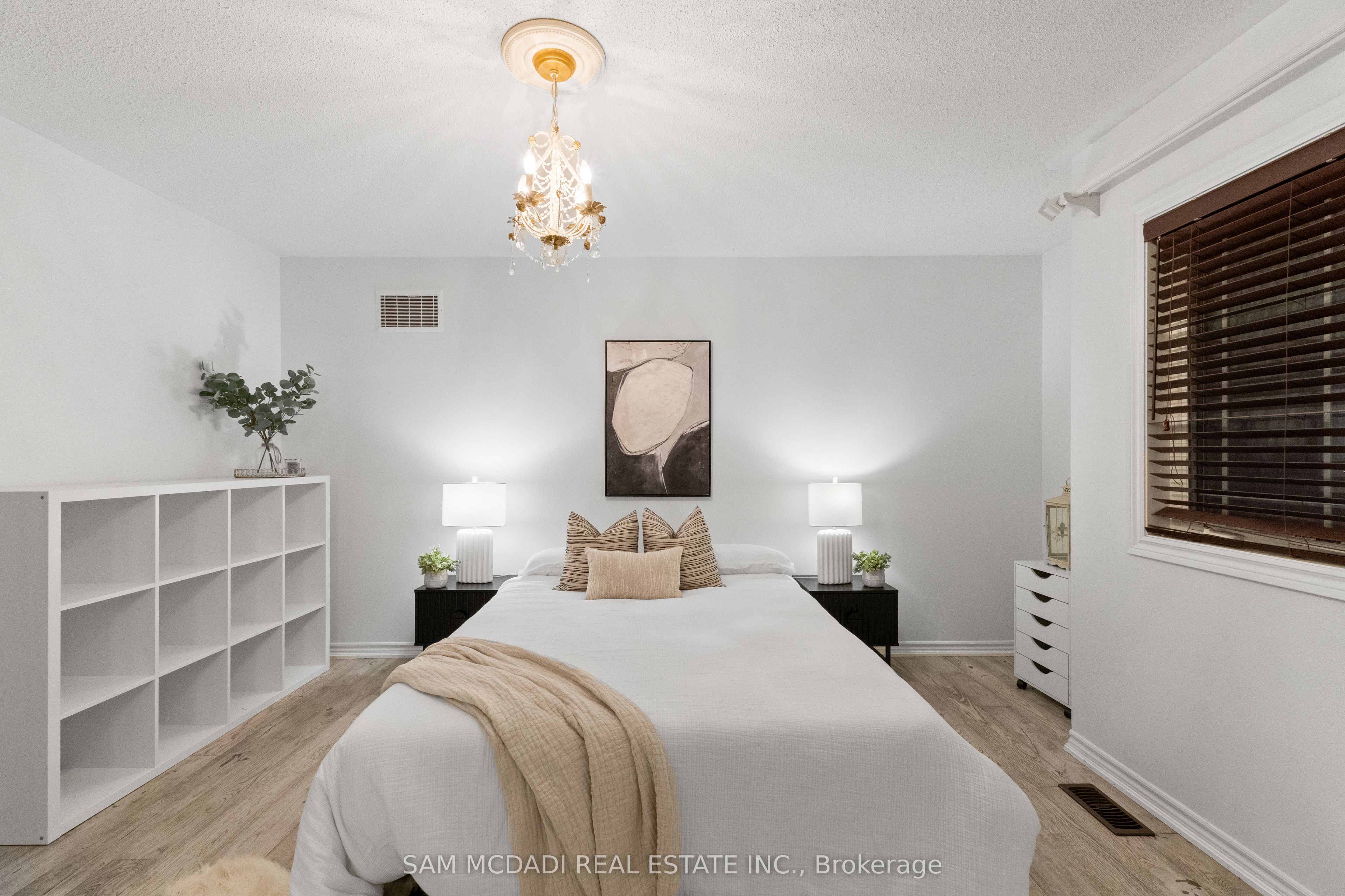 700 Serafini Crescent Property Photo 24