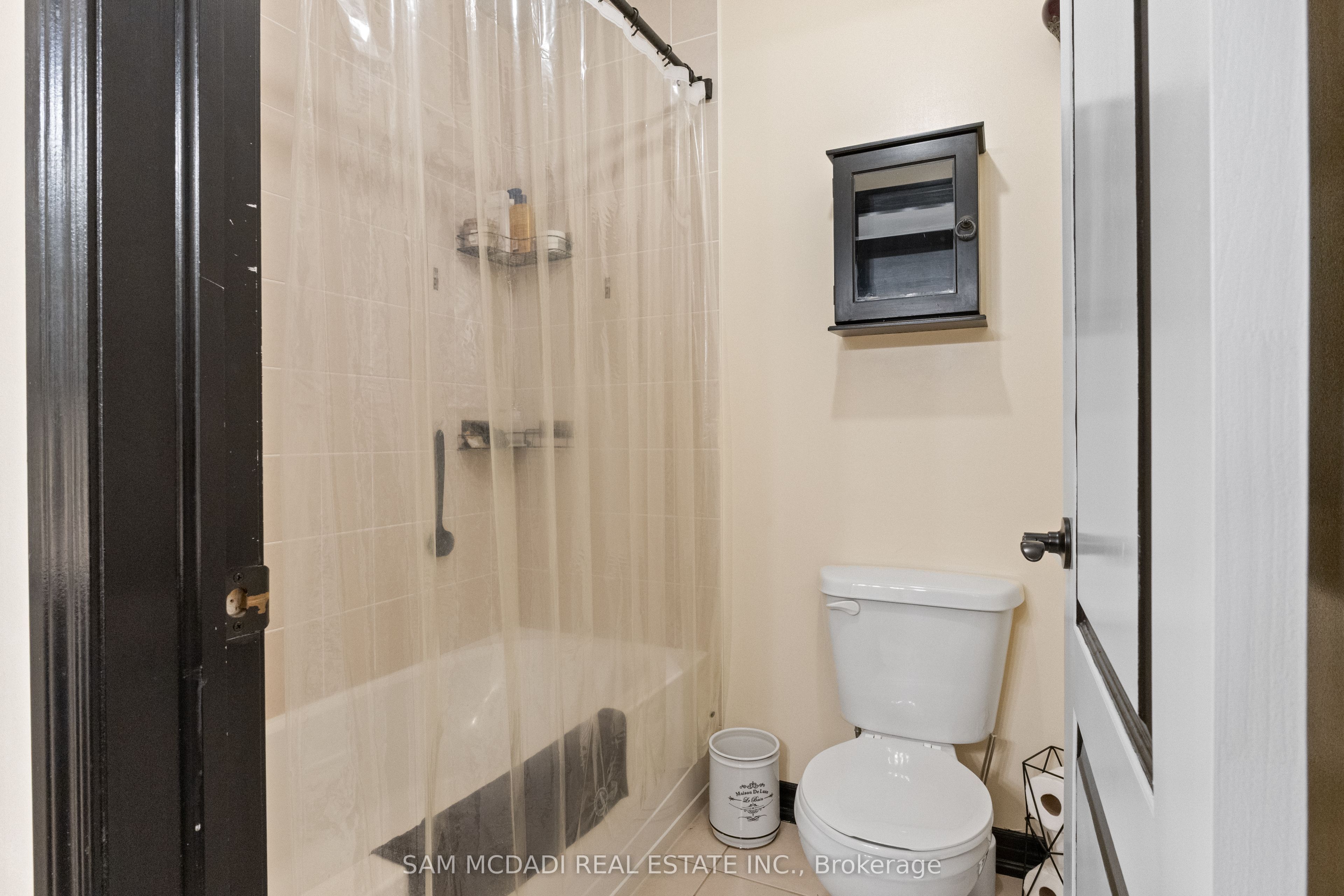 700 Serafini Crescent Property Photo 27